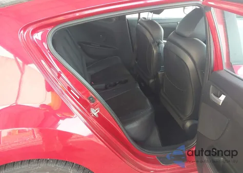 2016 Hyundai Veloster Turbo из США, поврежденный, VIN KMHTC6AE8GU267676